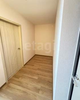 2-к квартира, вторичка, 42м2, 1/9 этаж