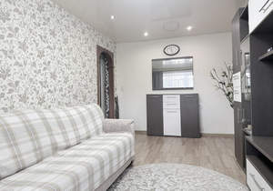 2-к квартира, вторичка, 43м2, 3/3 этаж