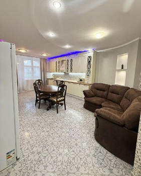 4-к квартира, вторичка, 137м2, 1/5 этаж