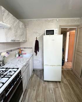 2-к квартира, вторичка, 42м2, 1/5 этаж