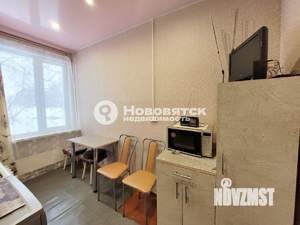 3-к квартира, вторичка, 58м2, 1/2 этаж