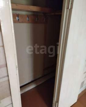 2-к квартира, вторичка, 46м2, 1/5 этаж