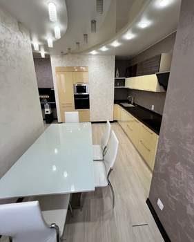 4-к квартира, вторичка, 120м2, 17/23 этаж