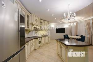 5-к квартира, вторичка, 204м2, 1/4 этаж