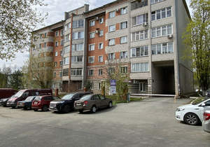 4-к квартира, вторичка, 135м2, 3/5 этаж