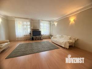 3-к квартира, вторичка, 110м2, 2/5 этаж