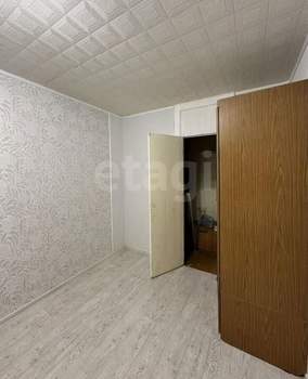 3-к квартира, вторичка, 58м2, 2/5 этаж