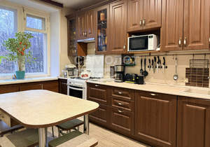 4-к квартира, вторичка, 108м2, 2/5 этаж