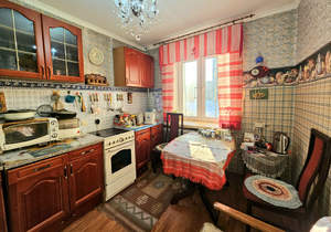 3-к квартира, вторичка, 61м2, 2/10 этаж