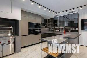 2-к квартира, вторичка, 80м2, 9/17 этаж
