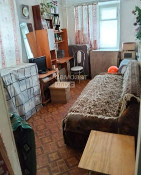 2-к квартира, вторичка, 42м2, 1/4 этаж