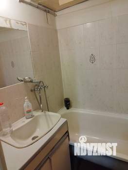 2-к квартира, вторичка, 47м2, 1/10 этаж