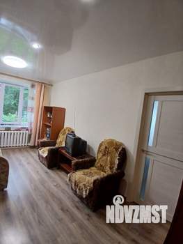 2-к квартира, вторичка, 43м2, 1/4 этаж