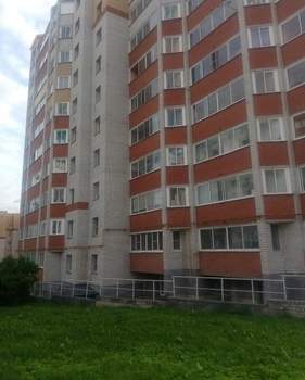 2-к квартира, вторичка, 62м2, 1/10 этаж
