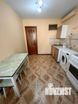 2-к квартира, вторичка, 53м2, 1/5 этаж