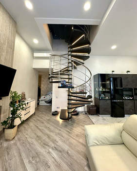 4-к квартира, вторичка, 143м2, 17/18 этаж