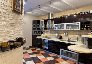 4-к квартира, вторичка, 126м2, 2/4 этаж