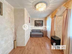 2-к квартира, вторичка, 38м2, 1/4 этаж