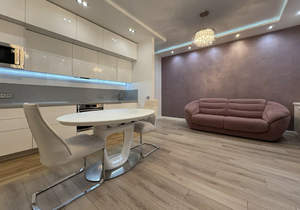 2-к квартира, вторичка, 72м2, 2/4 этаж