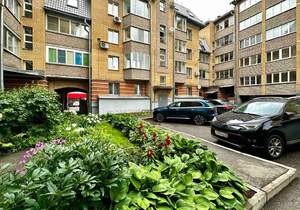 5-к квартира, вторичка, 180м2, 3/5 этаж