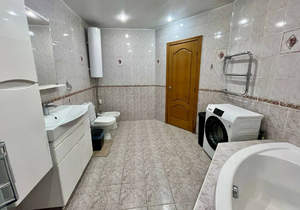 4-к квартира, вторичка, 142м2, 3/5 этаж