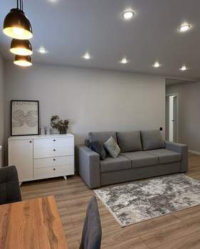 2-к квартира, вторичка, 57м2, 9/9 этаж