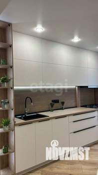 3-к квартира, вторичка, 65м2, 8/9 этаж