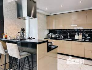 3-к квартира, вторичка, 97м2, 2/10 этаж