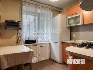 2-к квартира, вторичка, 42м2, 1/5 этаж