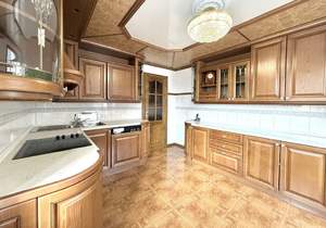 4-к квартира, вторичка, 128м2, 1/2 этаж