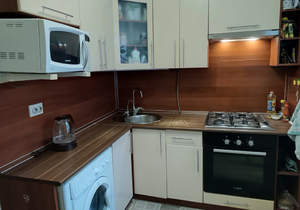 3-к квартира, вторичка, 58м2, 1/9 этаж