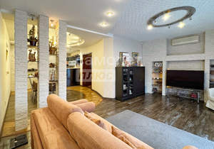 4-к квартира, вторичка, 126м2, 2/4 этаж