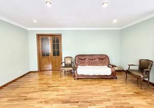 4-к квартира, вторичка, 128м2, 1/2 этаж