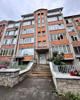 2-к квартира, вторичка, 131м2, 3/5 этаж
