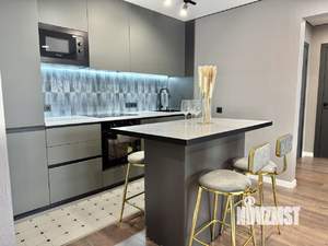 2-к квартира, вторичка, 62м2, 7/17 этаж