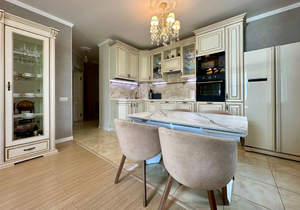 3-к квартира, вторичка, 82м2, 8/17 этаж