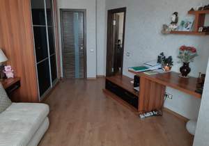 3-к квартира, вторичка, 109м2, 1/5 этаж