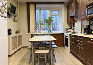 4-к квартира, вторичка, 108м2, 2/5 этаж