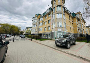 3-к квартира, вторичка, 120м2, 4/4 этаж