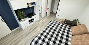 2-к квартира, вторичка, 49м2, 1/5 этаж