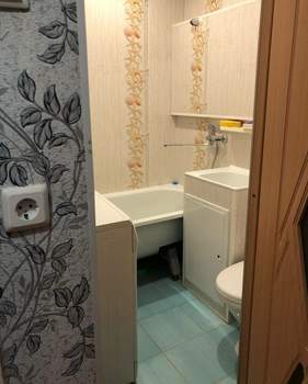 2-к квартира, вторичка, 42м2, 1/5 этаж