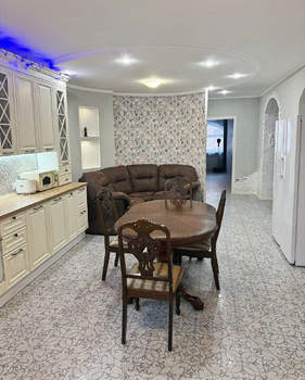 4-к квартира, вторичка, 137м2, 1/5 этаж