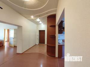 4-к квартира, вторичка, 103м2, 6/6 этаж