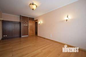 4-к квартира, вторичка, 137м2, 3/5 этаж