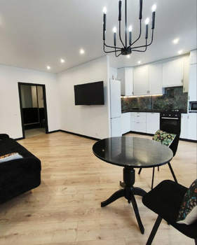 2-к квартира, вторичка, 60м2, 1/4 этаж
