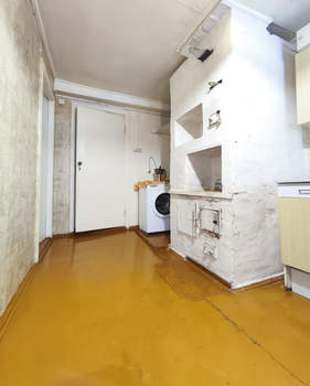 3-к квартира, вторичка, 56м2, 1/1 этаж