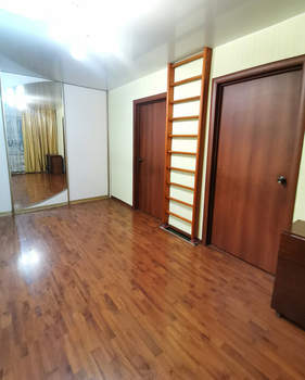 4-к квартира, вторичка, 61м2, 4/5 этаж