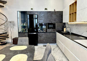 4-к квартира, вторичка, 143м2, 17/18 этаж