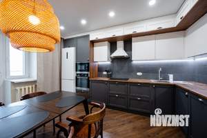 2-к квартира, вторичка, 57м2, 9/9 этаж