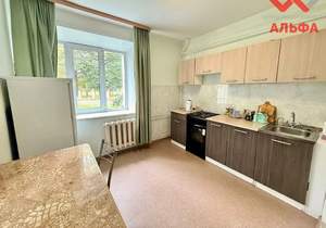 4-к квартира, вторичка, 100м2, 1/3 этаж